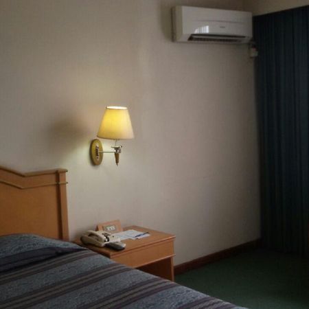 Hotel Sandjaja Palembang Eksteriør billede