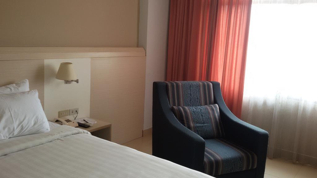Hotel Sandjaja Palembang Eksteriør billede