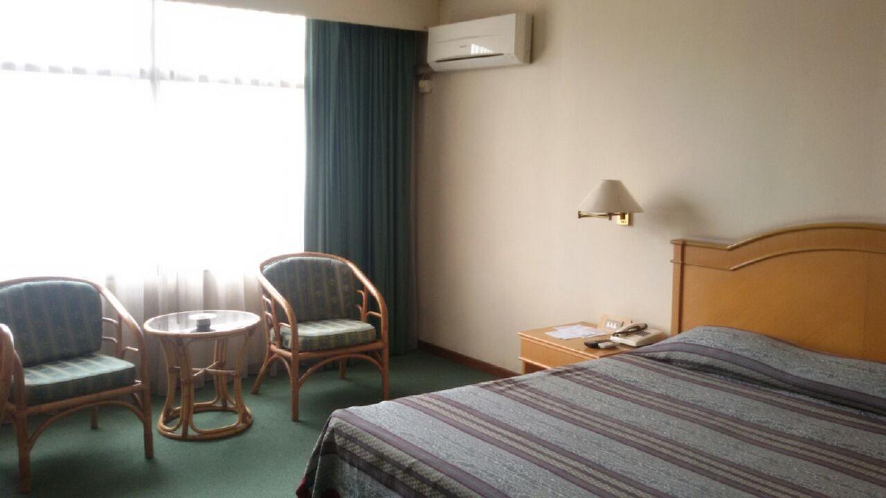 Hotel Sandjaja Palembang Eksteriør billede